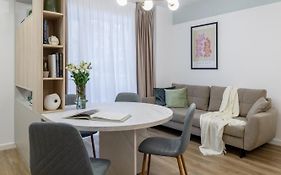 Cozy Garden Apartment